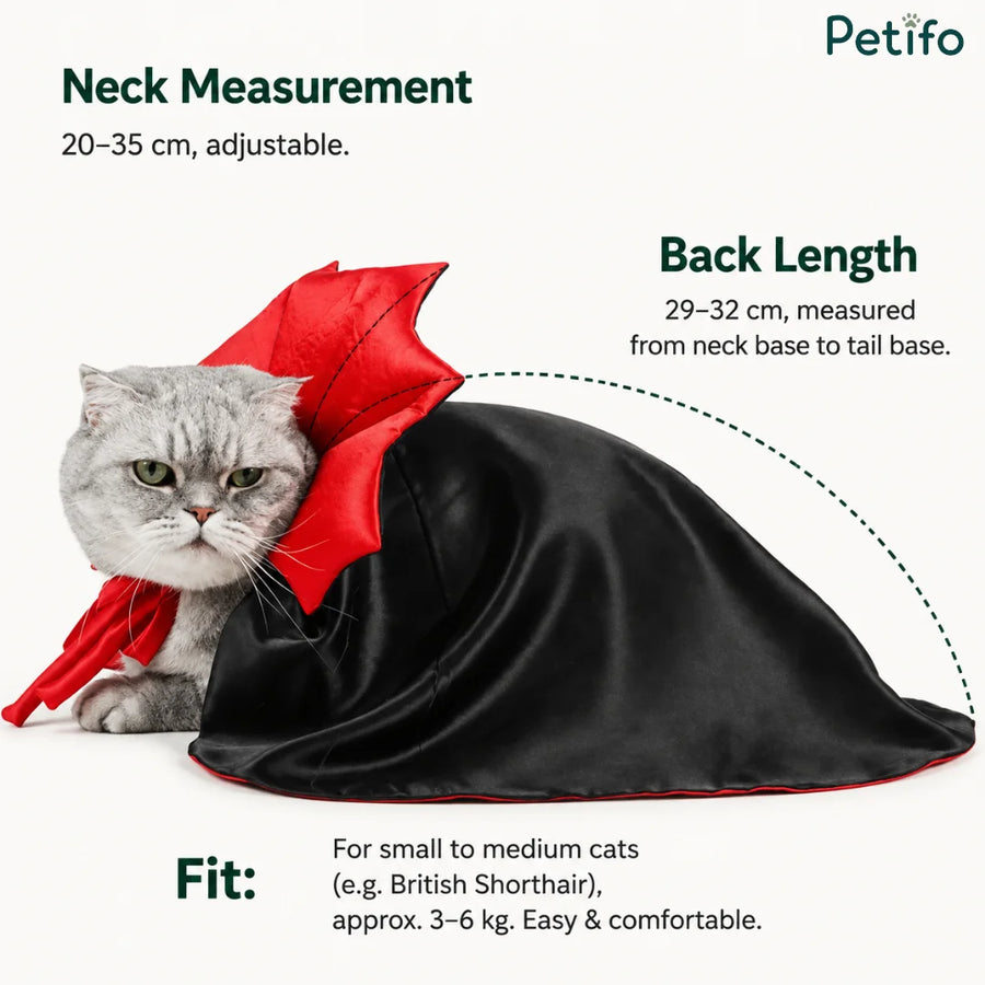 Guide des tailles et mesures de la cape de vampire Petifo portée par un chat gris, indiquant les détails de la longueur du cou et du dos.